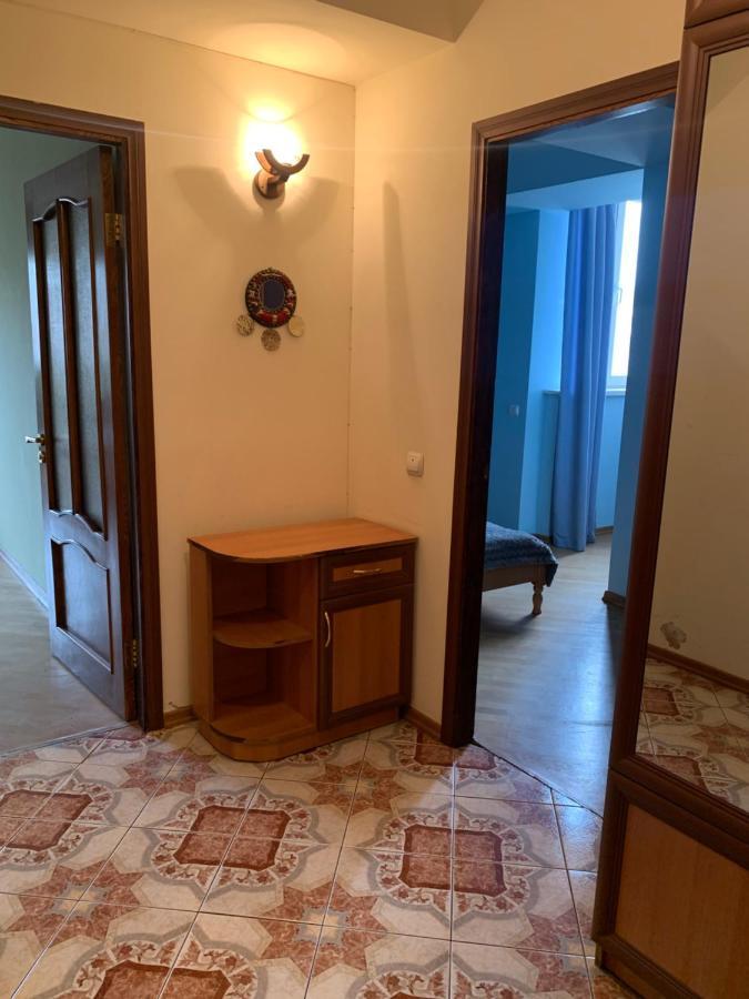 Cozy Apartment Near Republic Square Yerevan Bagian luar foto